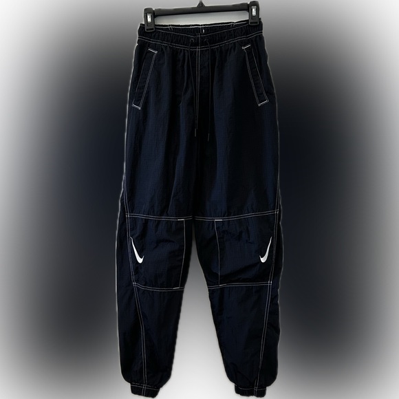 Nike Dual Swoosh Nylon Repel Joggers. Women’s XS EUC. - Picture 1 of 16